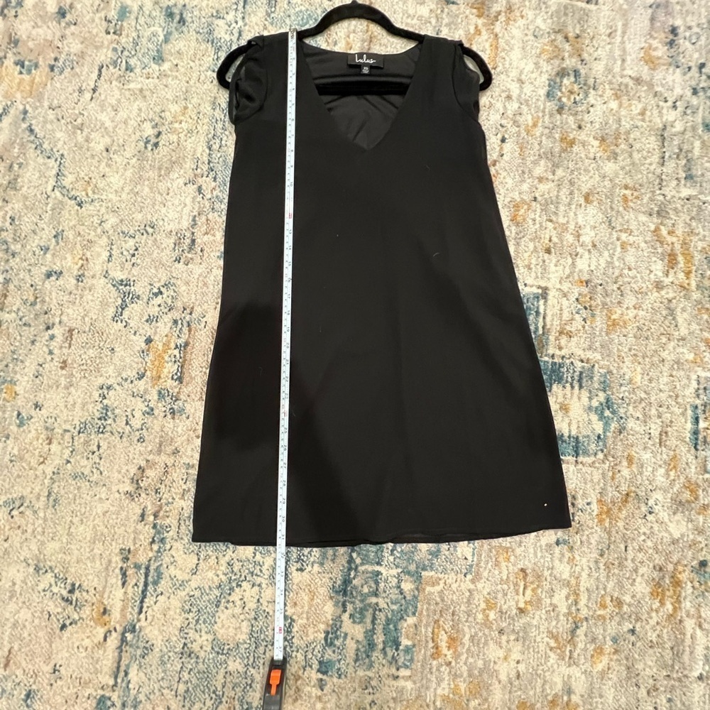 👗🌿🍁Lulus little black dress - XS